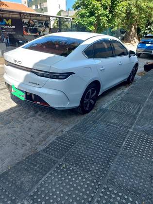 BYD KING 1.5 DM-I PHEV GS AUTOMÁTICO BYD KING 1.5 DM-I PHEV GS AUTOMÁTICO